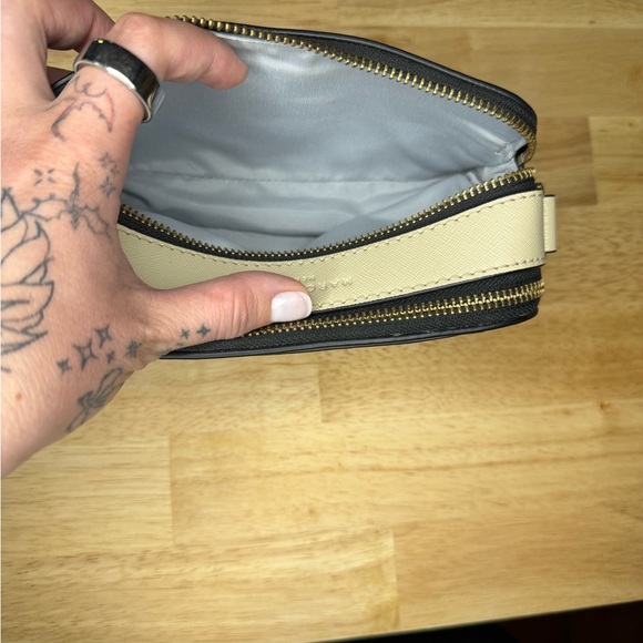 Marc Jacobs Blue and Neon Green Snapshot Crossbody Bag with Matching Cardholder - Picture 9 of 13